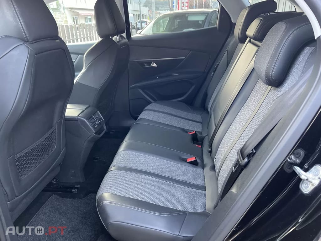 Peugeot 3008 1.5 BlueHDi Active Pack