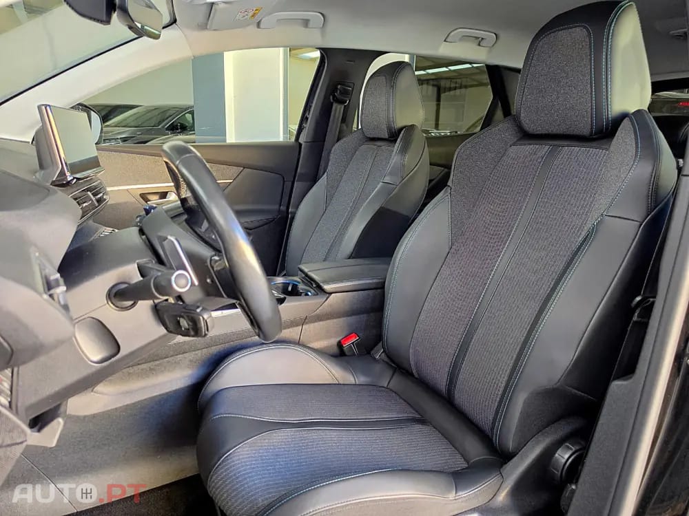 Peugeot 3008 1.6 Hybrid Allure e-EAT8