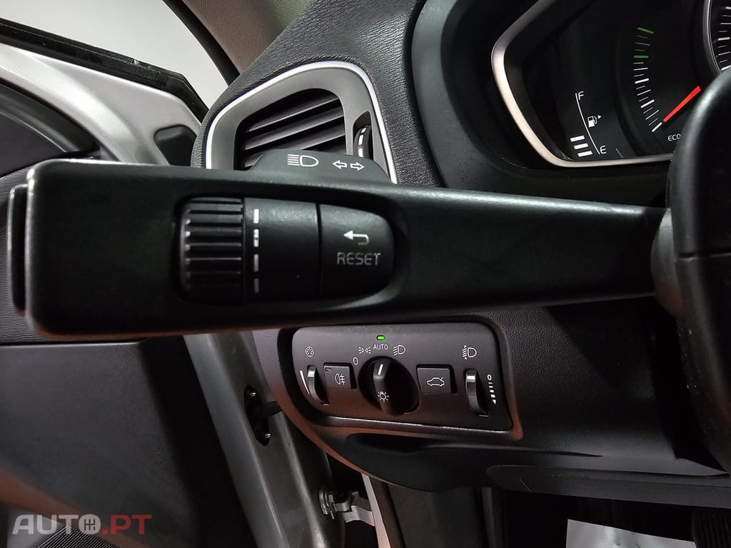 Volvo V40 1.6 D2 Kinetic