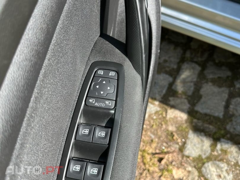 Renault Mégane 1.5 Blue dCi Limited J17