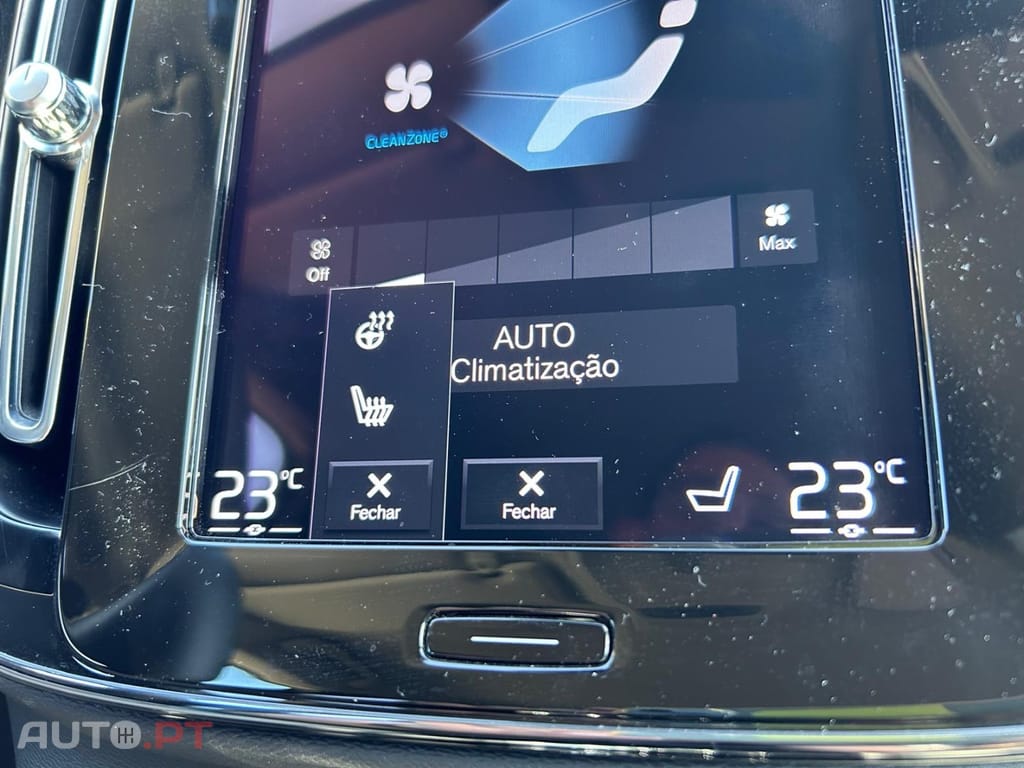 Volvo XC40 1.5 T4 PHEV Plus Dark