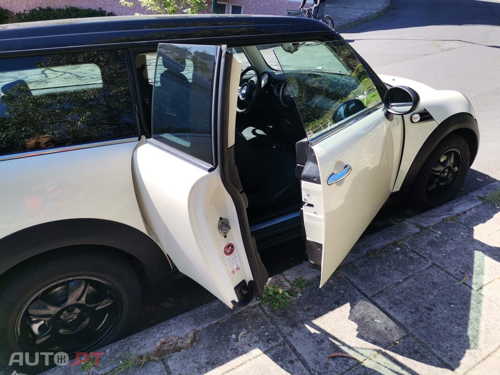 MINI Clubman One D - Van den Broeck