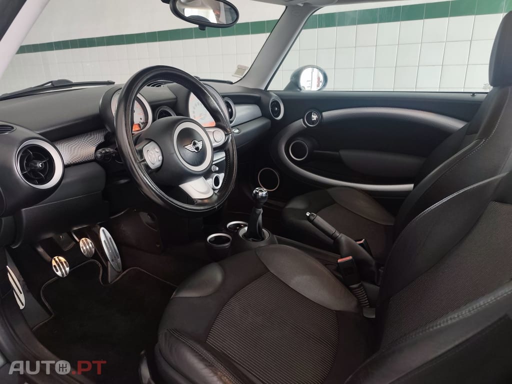 MINI Cooper Cooper S