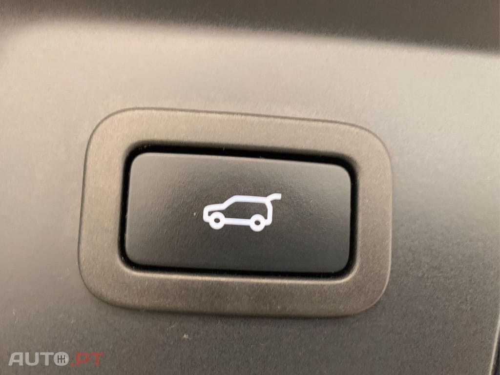 Land Rover Velar I.V.A DEDUTIVEL P400e Hybrid 