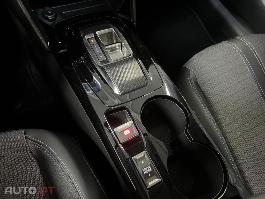 Peugeot 208 Allure Versão Eléctrica