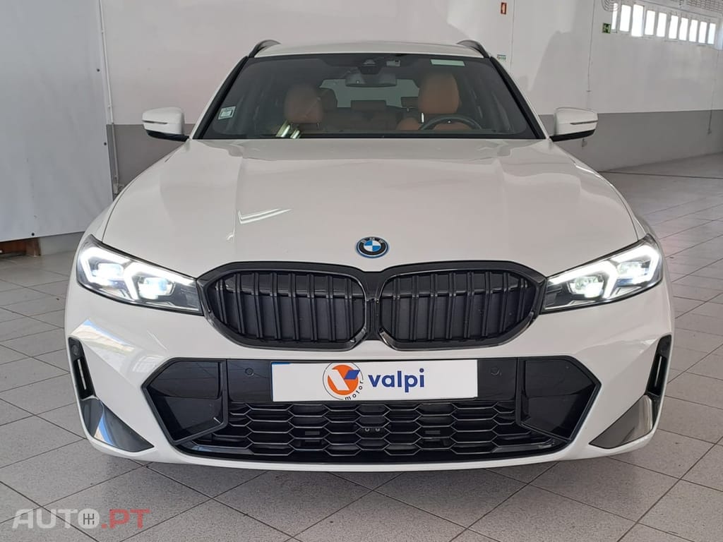 BMW 320 e Touring Pack Desportivo M Auto