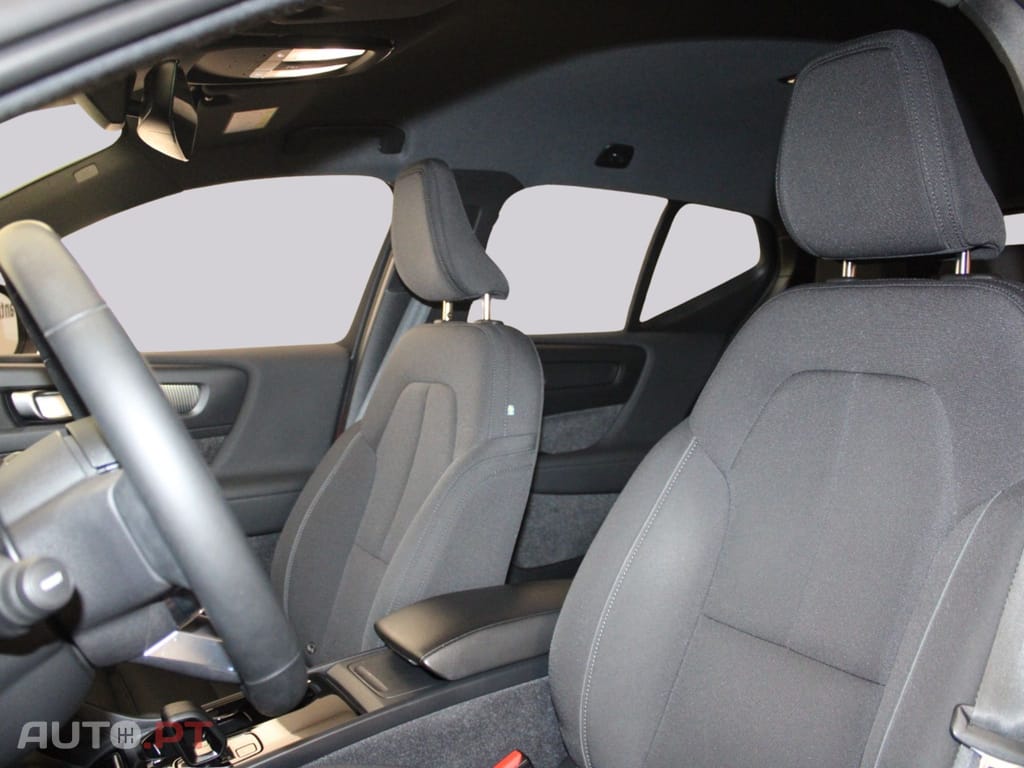 Volvo XC40 78 KWH PLUS AWD