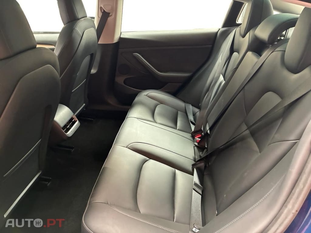 Tesla Model 3 Standard Range Plus RWD