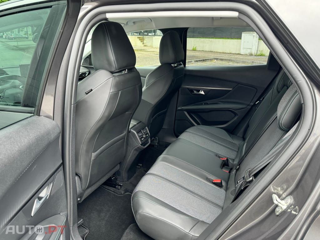 Peugeot 3008 1.5 BlueHDi Allure EAT8