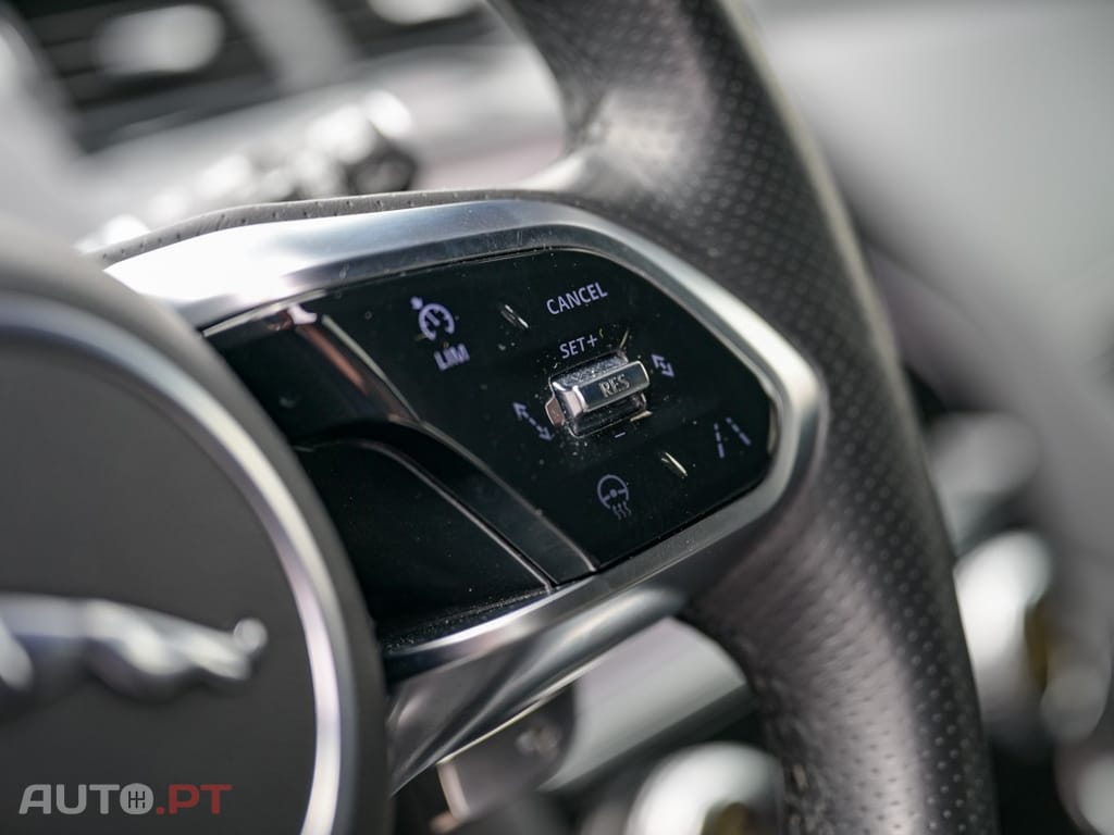 Jaguar E-Pace 1.5 P300e R-Dynamic SE AWD Aut.