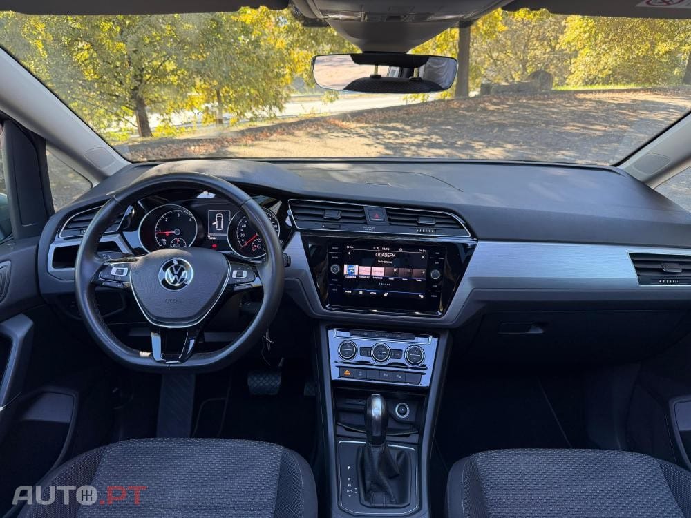 Volkswagen Touran 2.0 TDI Highline DSG