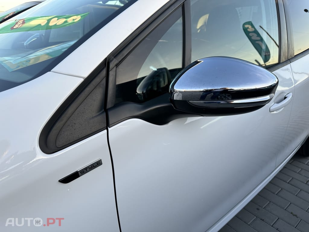 Peugeot 208 1.6 BlueHDi Style