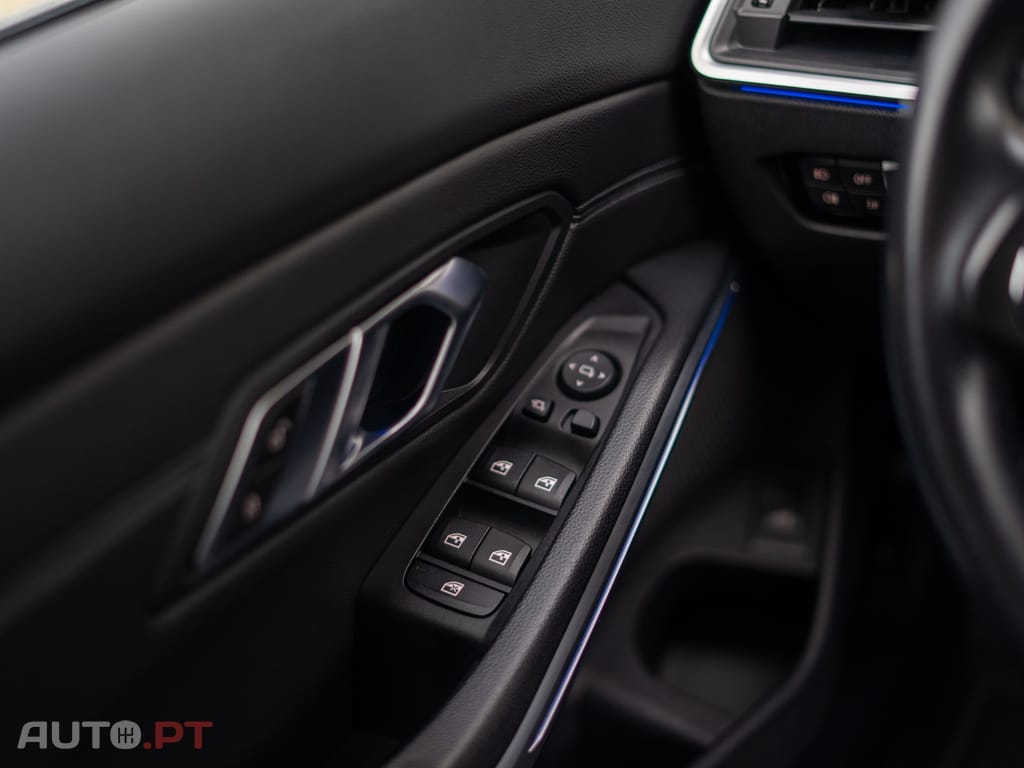 BMW 320 d Line Sport Shadow Auto