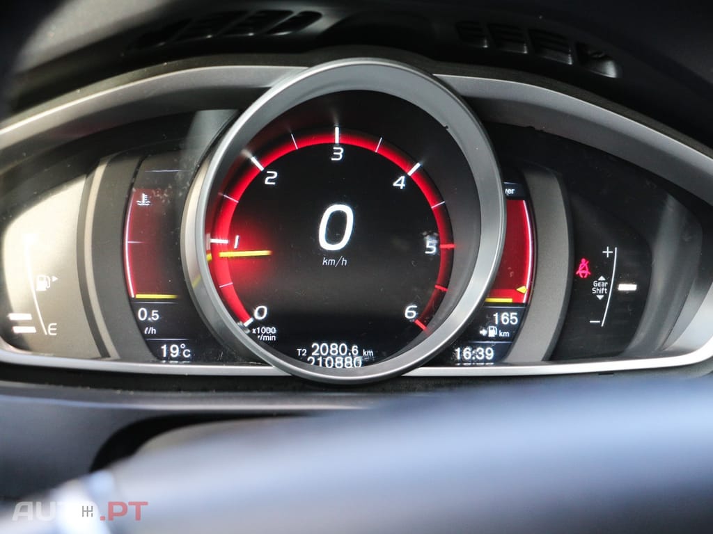 Volvo V40 1.6 D2 Eco R-Design