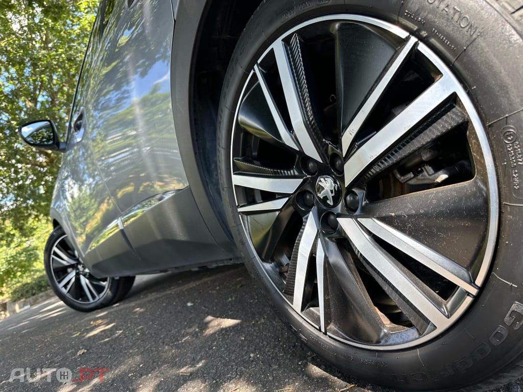 Peugeot 3008 1.6 Hybrid GT Pack e-EAT8