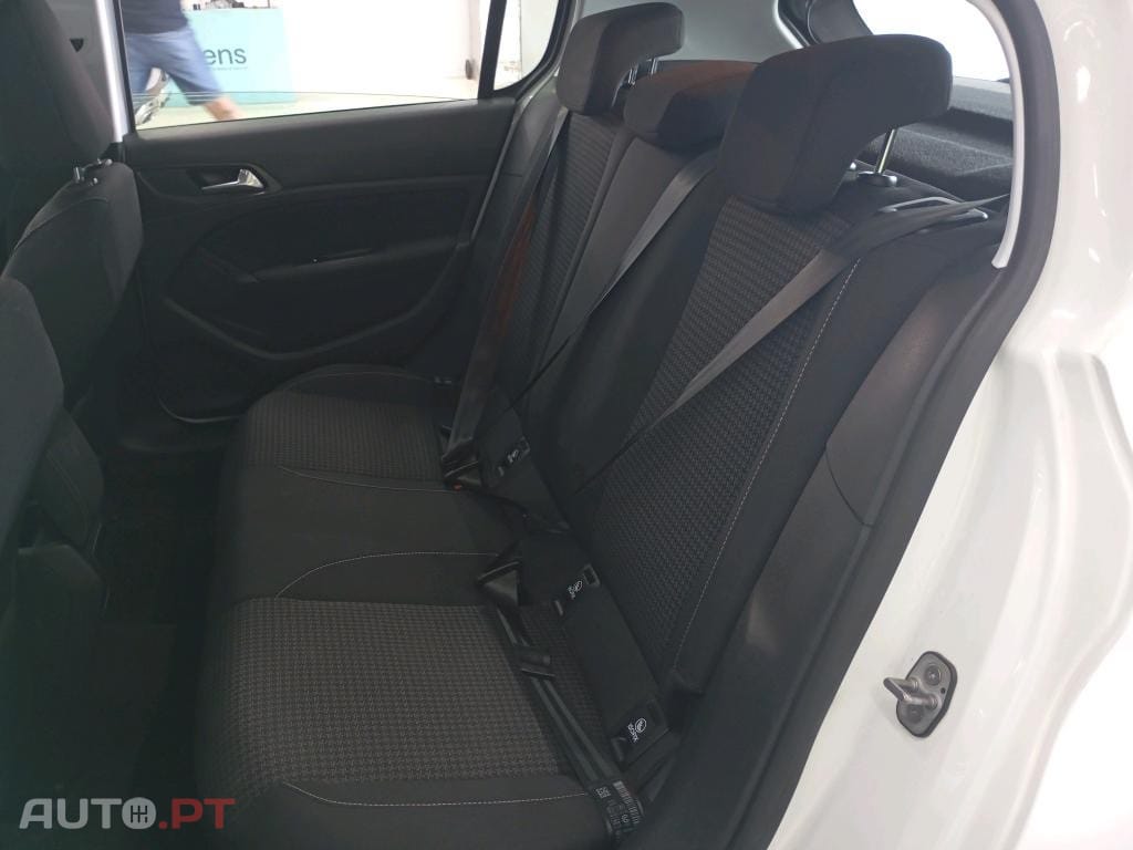 Peugeot 308 1.5 BlueHDi Business Line