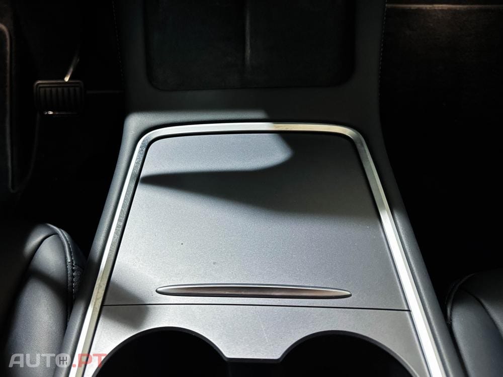 Tesla Model Y Long Range Dual Motor AWD