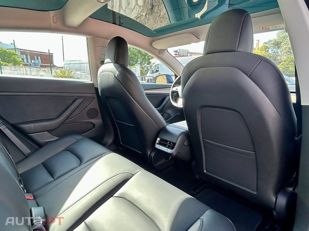 Tesla Model 3 Standard Range Plus RWD