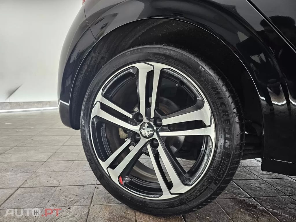 Peugeot 208 1.2 PureTech GT Line EAT6