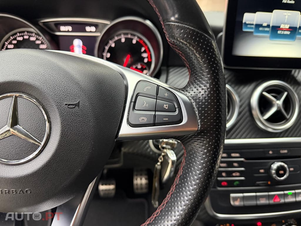 Mercedes-Benz A 180 AMG Line