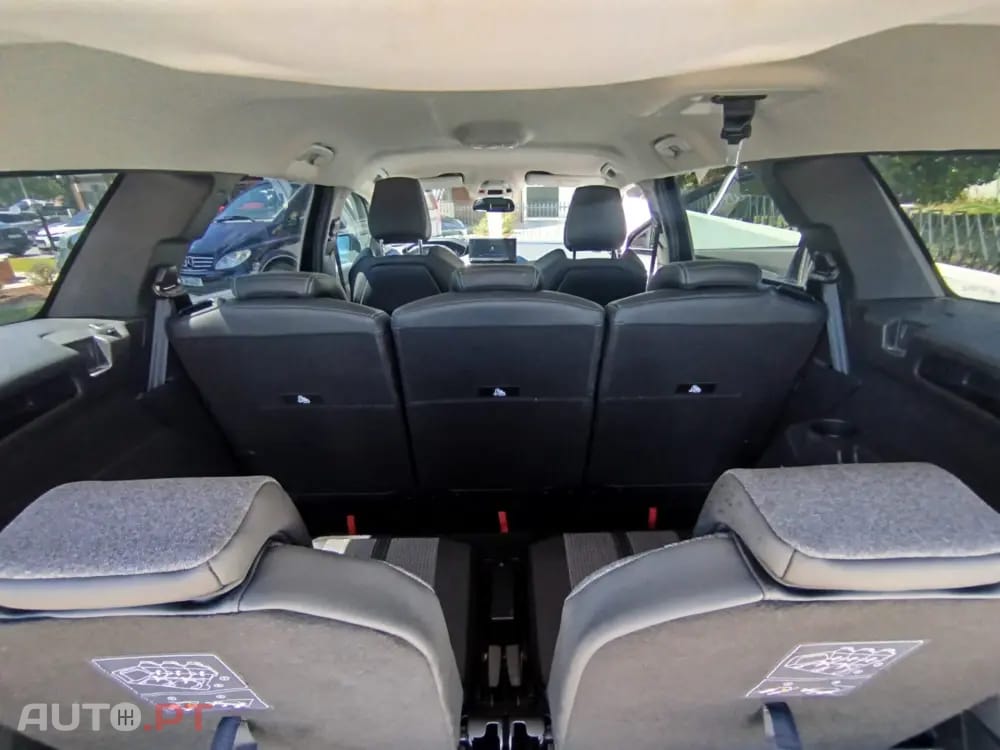 Peugeot 5008 1.2 PureTech Allure Pack