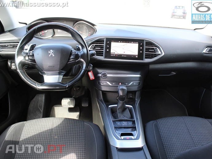 Peugeot 308 1.5 BlueHDI STYLE Aut. 131 CV