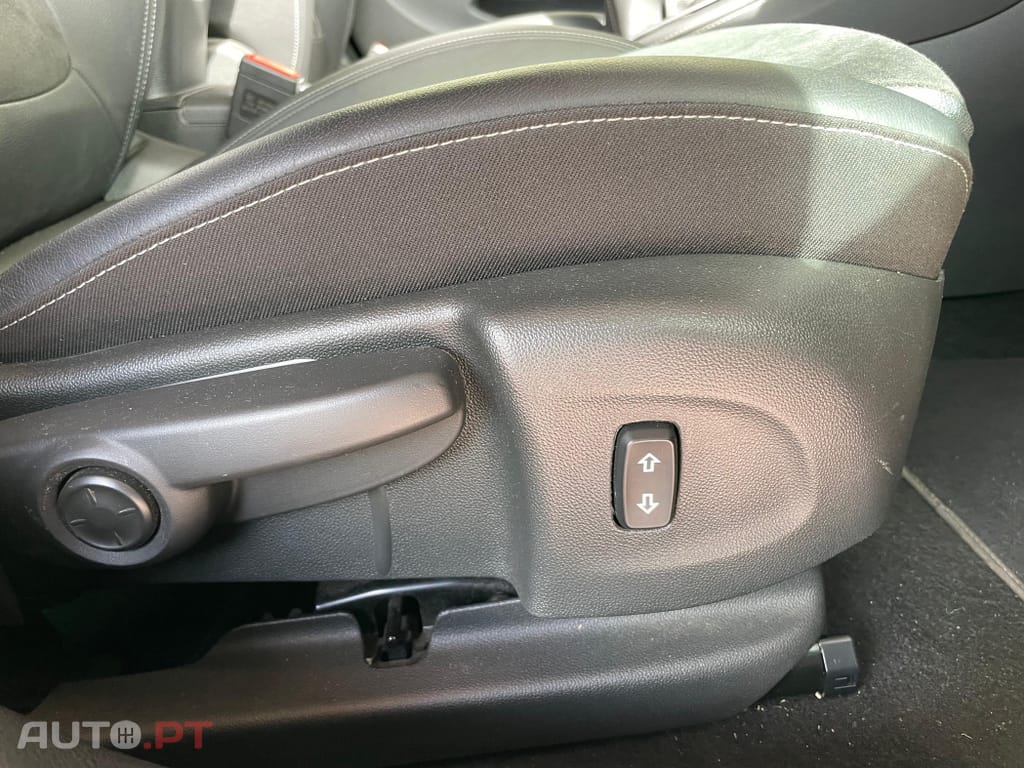 Opel Astra Sports Tourer 1.2 T Elegance