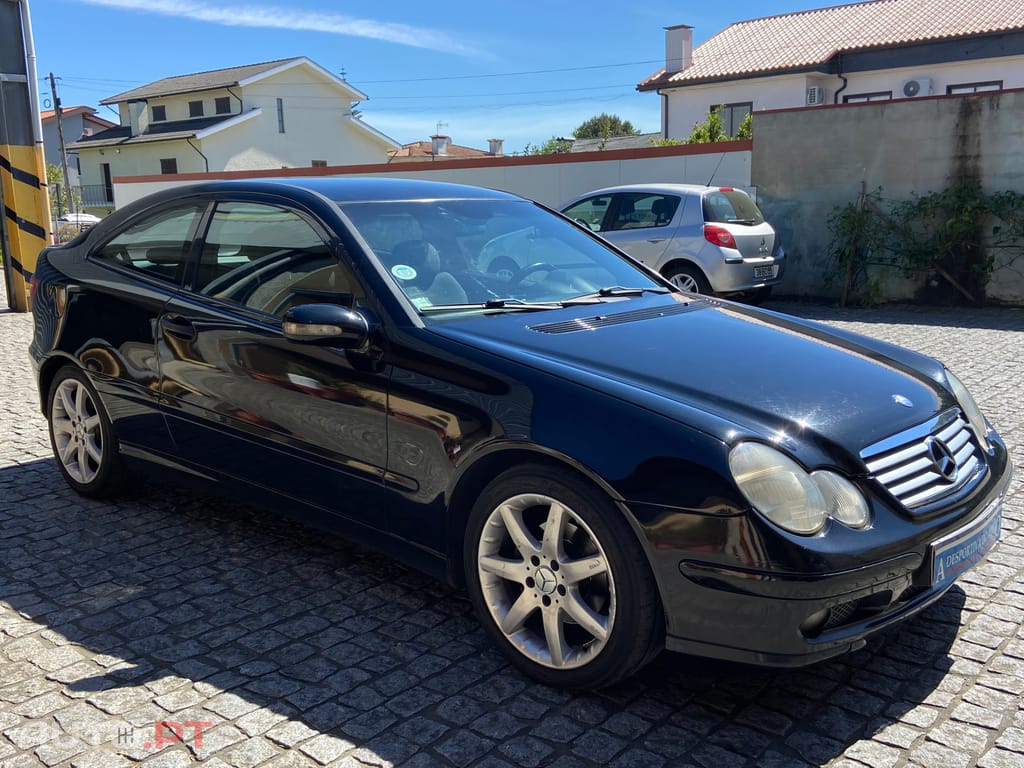Mercedes-Benz C 220 CDI COUPE