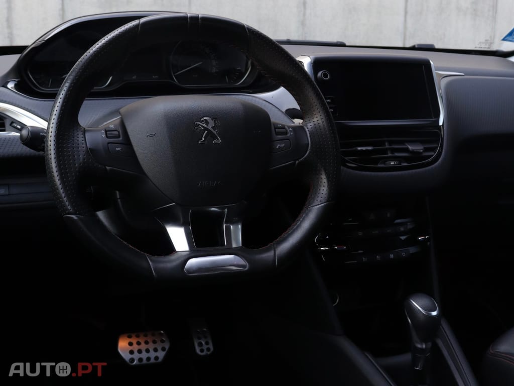 Peugeot 208 1.2 PureTech GT Line EAT6