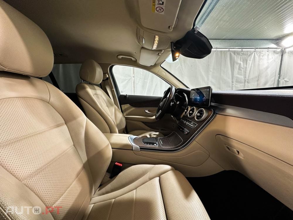 Mercedes-Benz GLC 300 de 4Matic 9G-TRONIC AMG Line