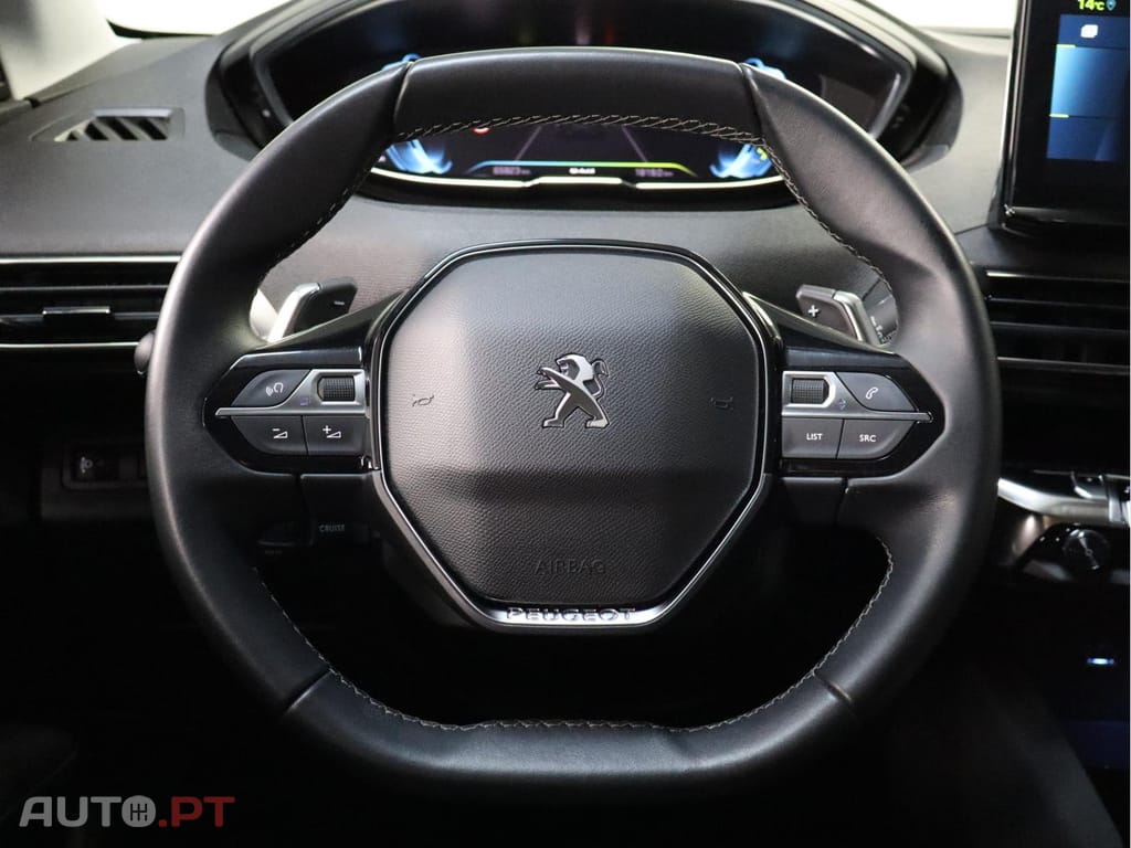 Peugeot 3008 Allure HYBRID 225cv e-EAT8