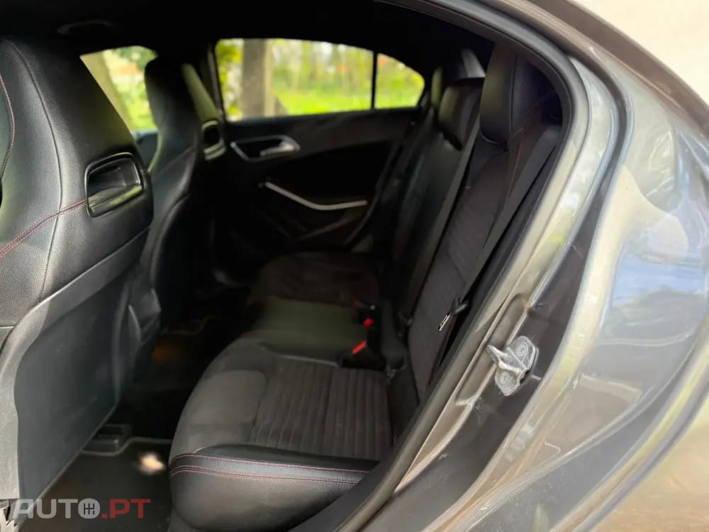 Mercedes-Benz A 180 d AMG Line