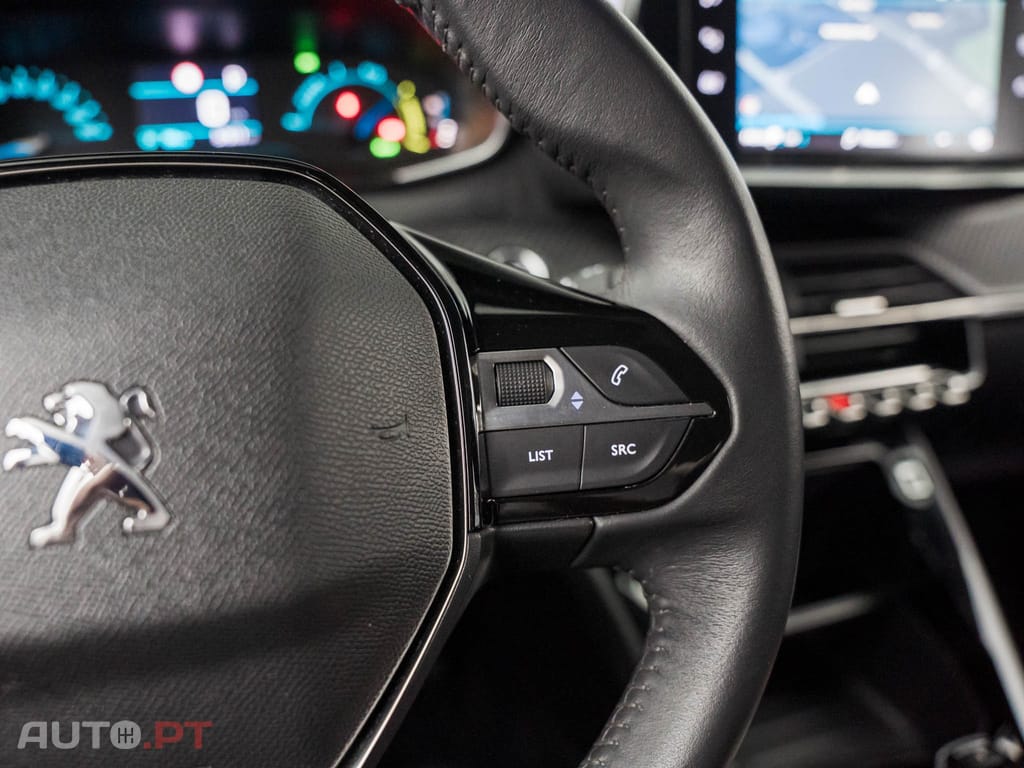 Peugeot E-2008 50 kWh Active Pack