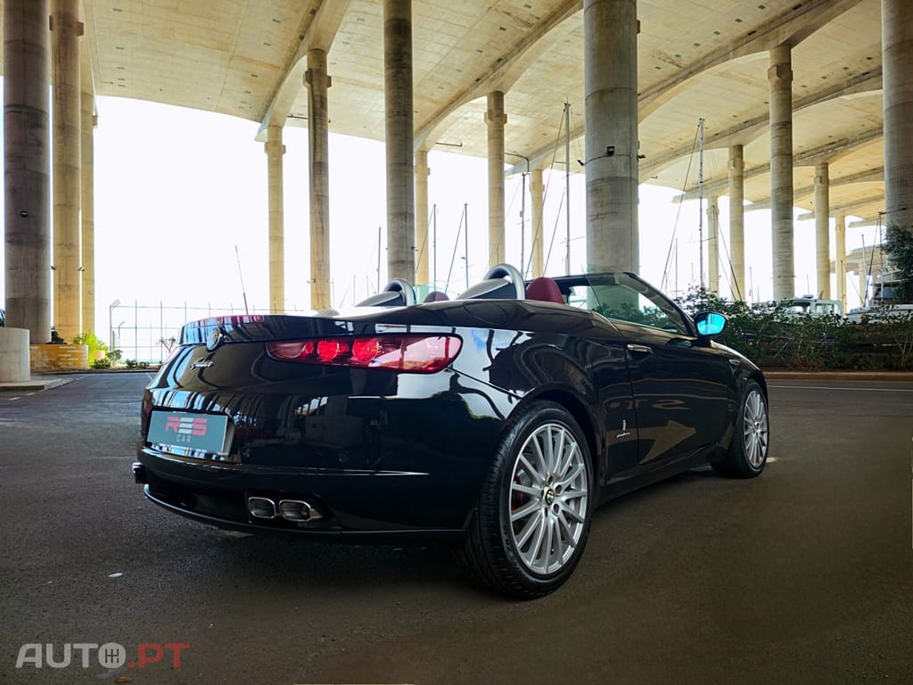Alfa Romeo Spider 2.2 JTS 16V