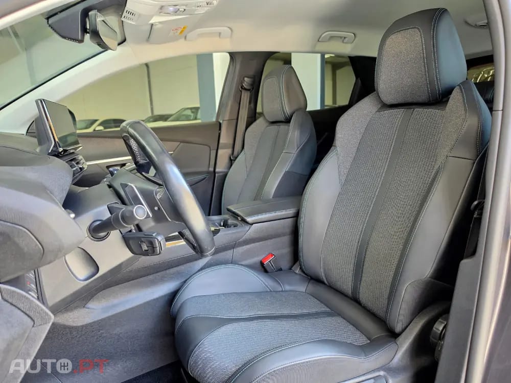 Peugeot 3008 1.6 Hybrid Allure e-EAT8