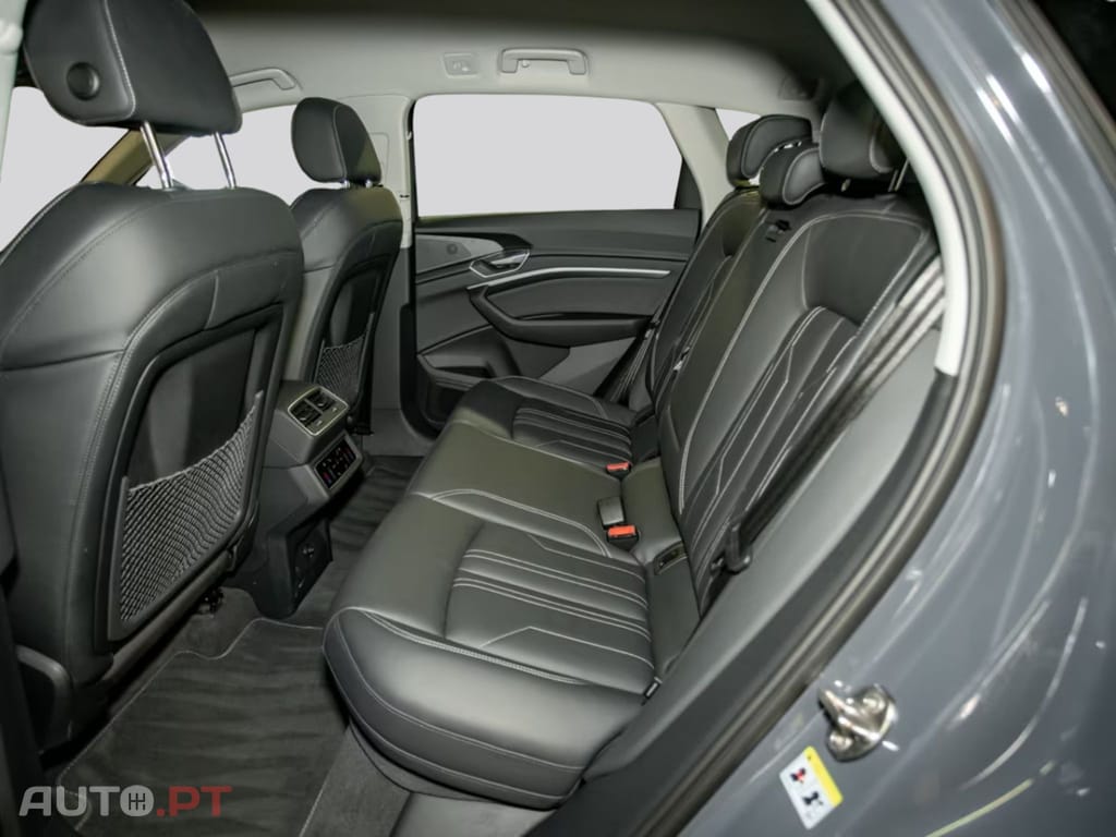 Audi Q8 e-tron Advanced 50 quattro I.V.A DEDUTIVEL 