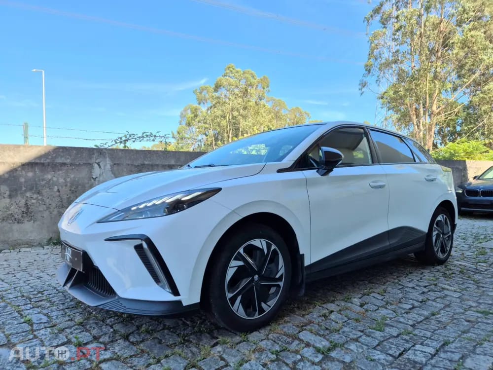 MG MG4 64 kWh Luxury