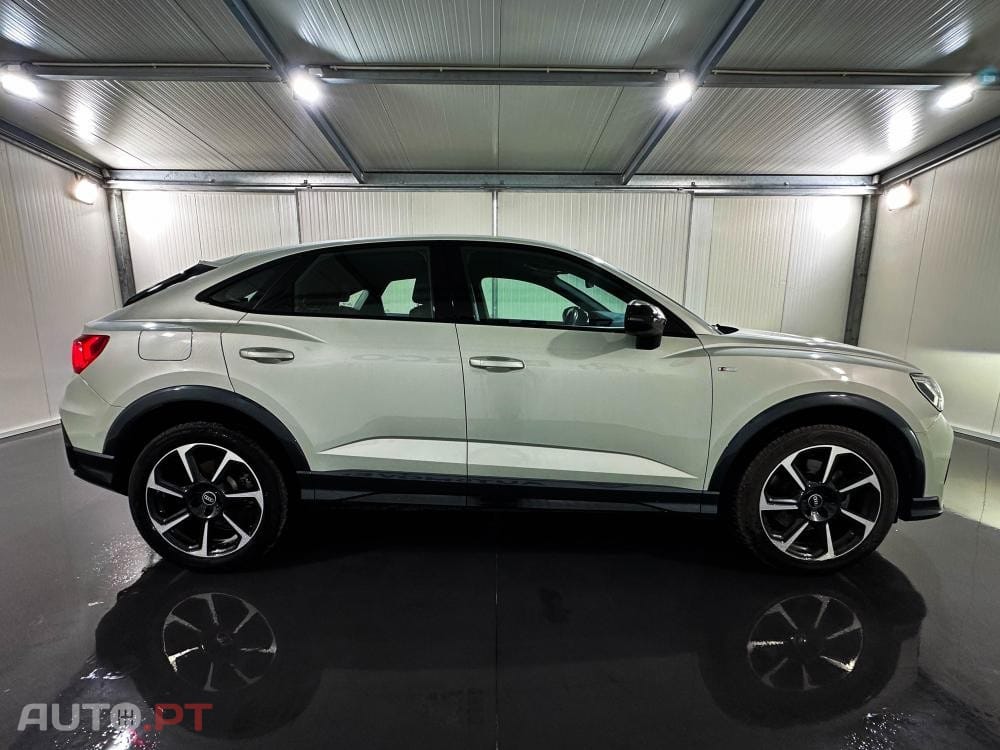 Audi Q3 45 TFSIe S line S tronic