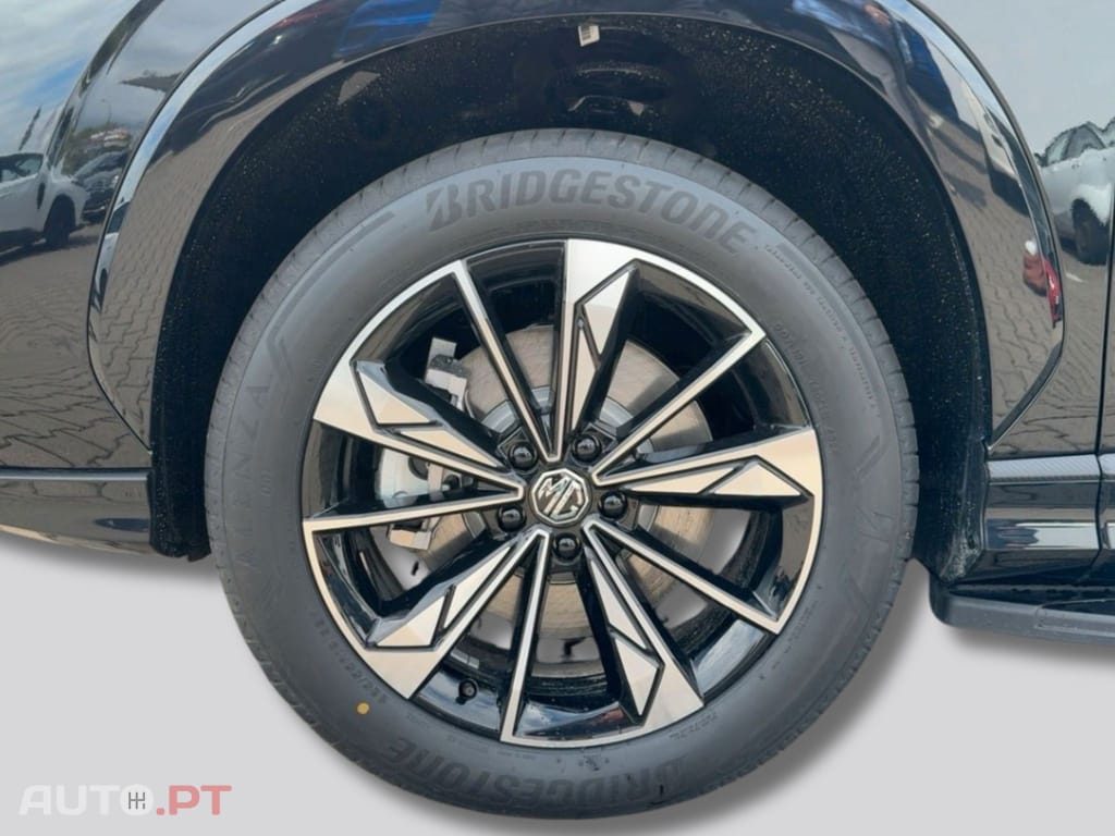 MG EHS PHEV Luxury  