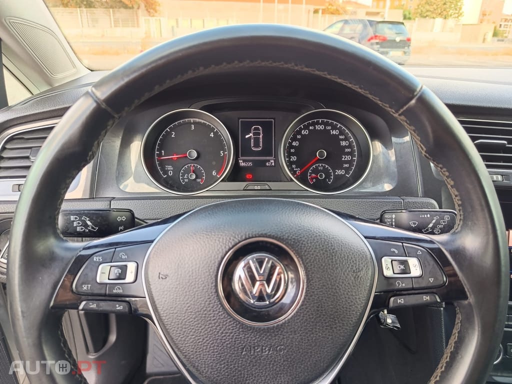 Volkswagen Golf 1.6 TDi Confortline