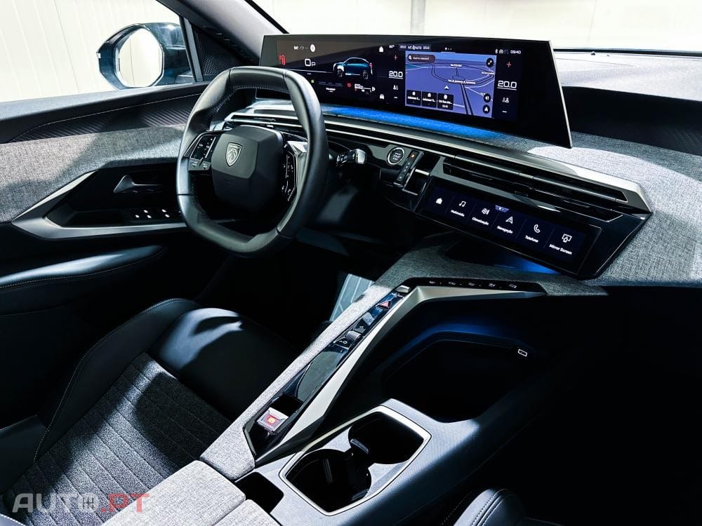 Peugeot 3008 1.2 Hybrid Allure e-DCS6