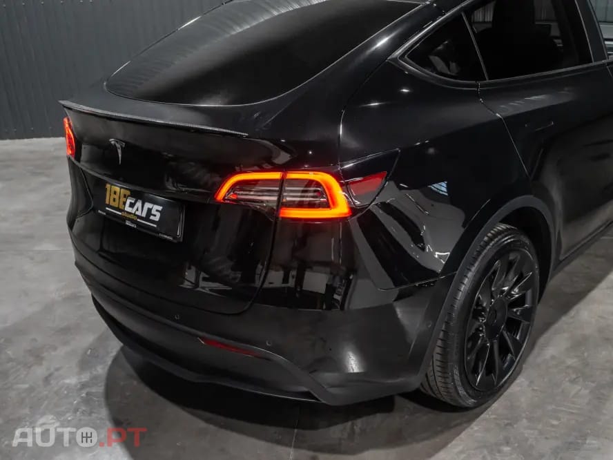 Tesla Model Y Long Range Dual Motor AWD