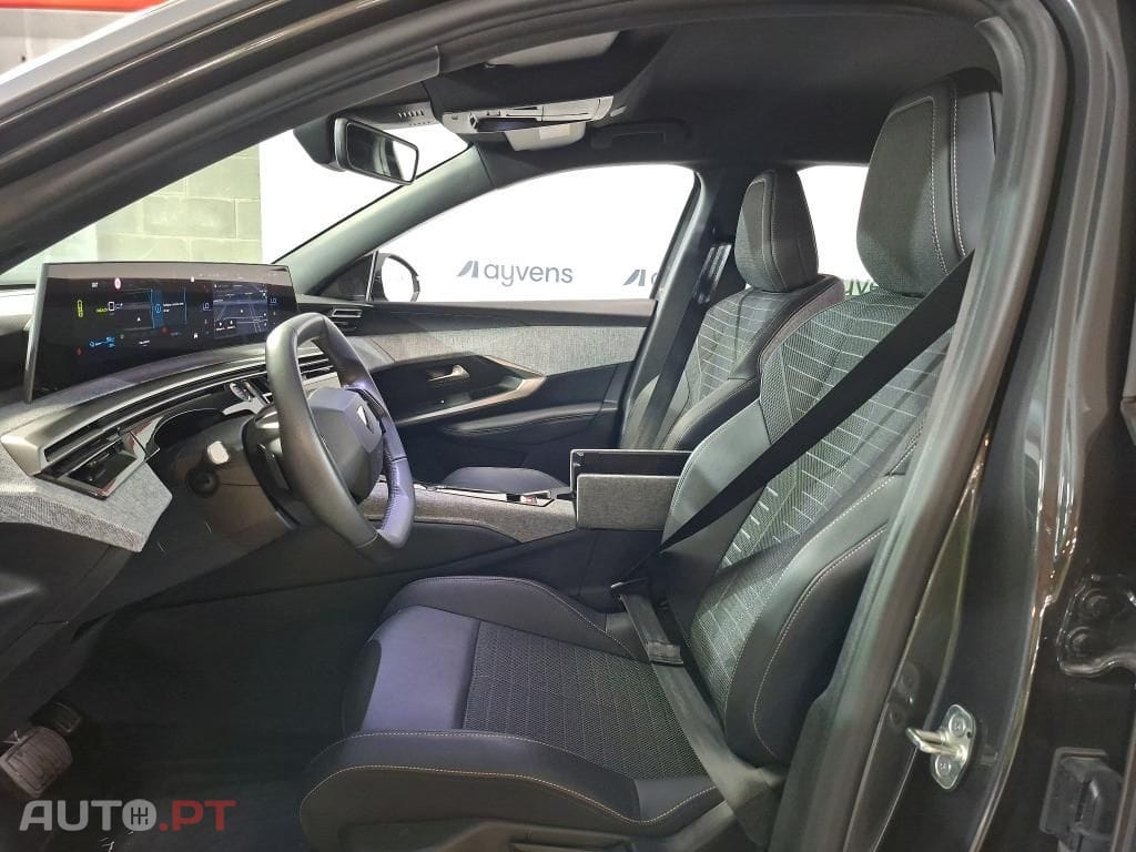 Peugeot E-3008 73 kWh Allure