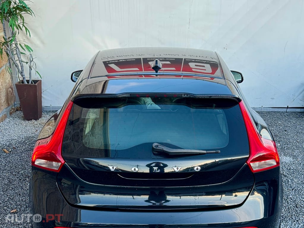 Volvo V40 1.6 D2 R-Design Momentum