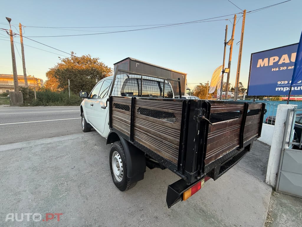 Mitsubishi L200 2.5 DI-D CD Intense 4WD