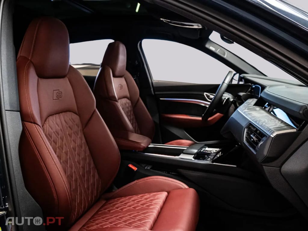 Audi E-Tron I.V.A DEDUTIVEL S BLACK 