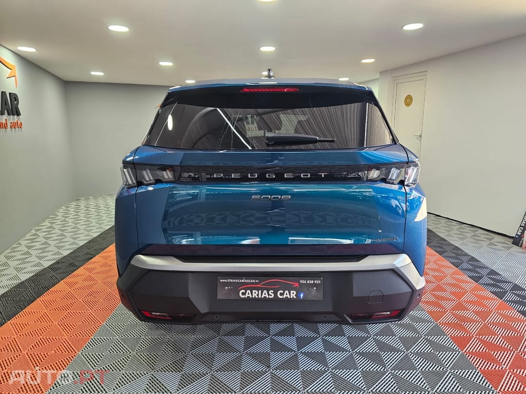 Peugeot 5008 1.2 Hybrid Allure Pack EAT8