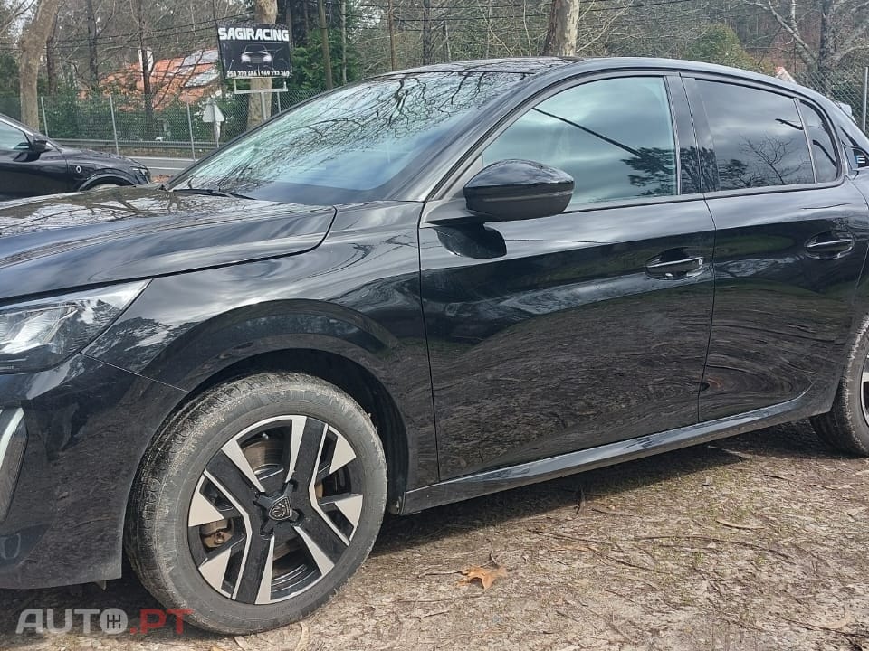 Peugeot E-208 50 kWh Style
