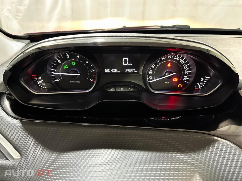 Peugeot 2008 1.2 PureTech Allure