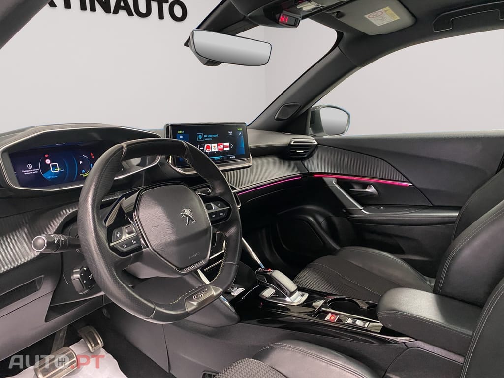 Peugeot E-2008 50 kWh GT